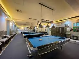 Sewa Lapangan Biliard di Blizz Yogyakarta